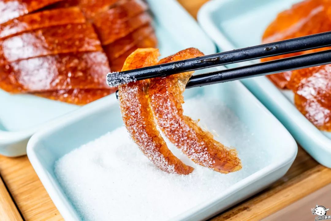 BigKelKel's tweet image. [Savor our Mid-Autumn Feast!  Juicy roasted duck, sweet lotus seed soup u0026 mooncake bites—limited to 100 orders! Grab yours by Sep 29!  #FestiveBites #LimitedOffer]