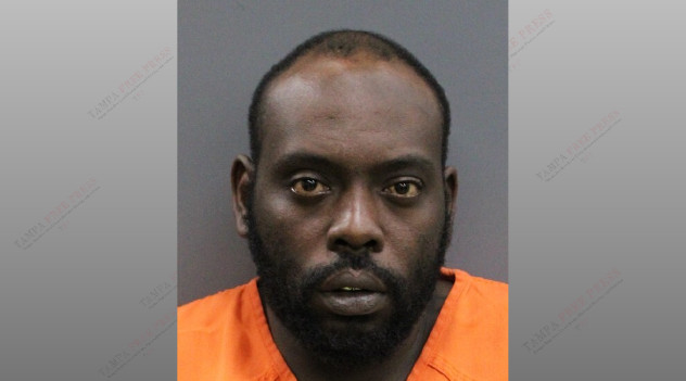 tampafreepress's tweet image. Toddler Shot After Felon Leaves Loaded Gun In Bed, Tampa Police Say #tampa #toddler #shooting 
Read here: tampafp.com/toddler-shot-a…