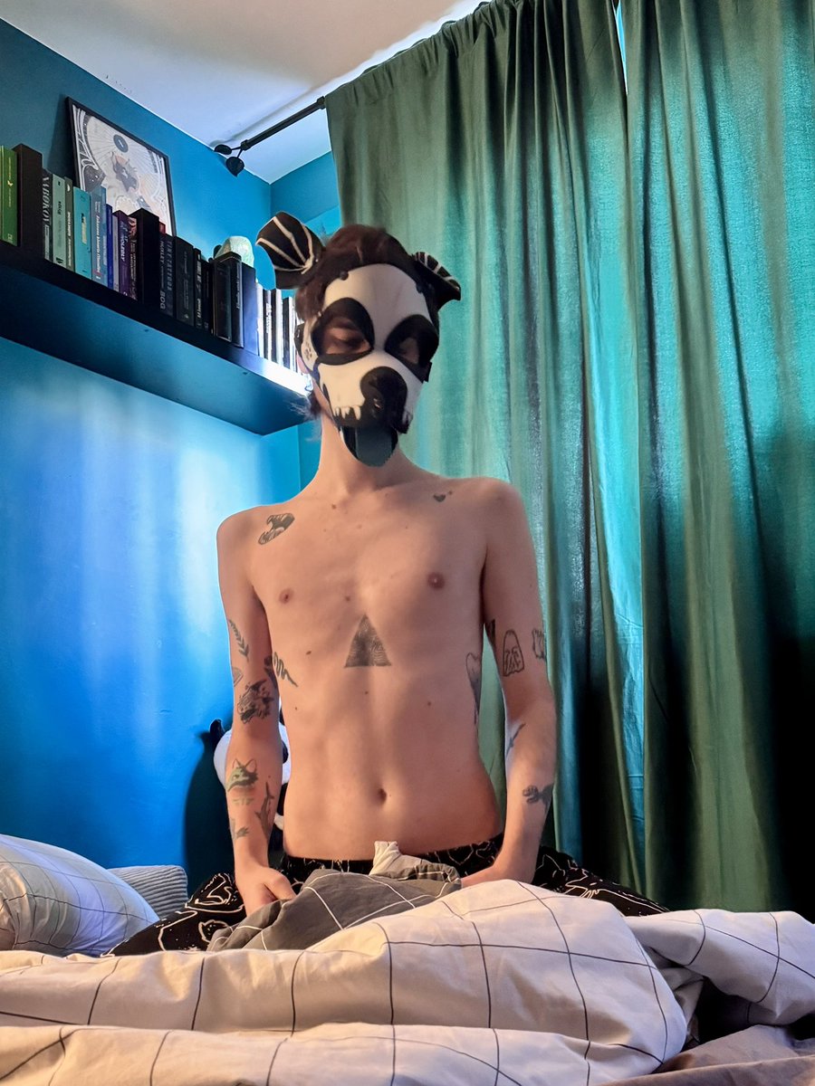 Hux After Dark 🔜 Ibercon tweet media