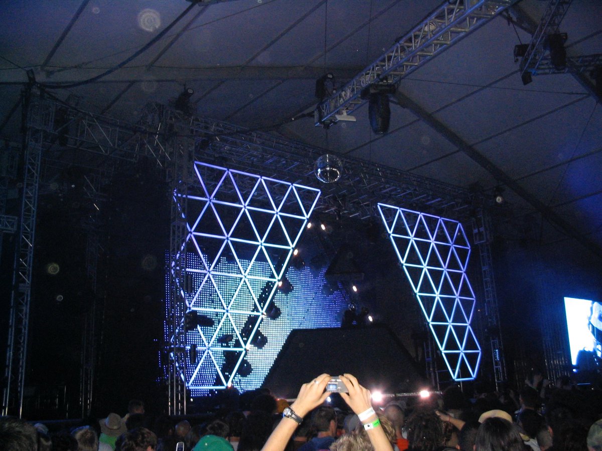 rfb's tweet photo. so i also went to cochella. it was a mostly miserable experience for this northern west coast human; suffering through hangovers in the spring desert heat.

but i did see daft punk. an hour of collective frisson chills with 40000 of my closest friends. https://t.co/jaUFt0Xv0Z