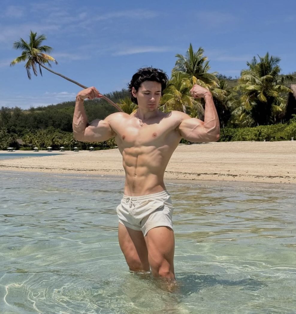 achillesfairbro's tweet photo. Idgaf about what you want or have to say. I care about me only and how I’m gonna use everything you can hand over to me🌞 https://t.co/SY8roV0HRs