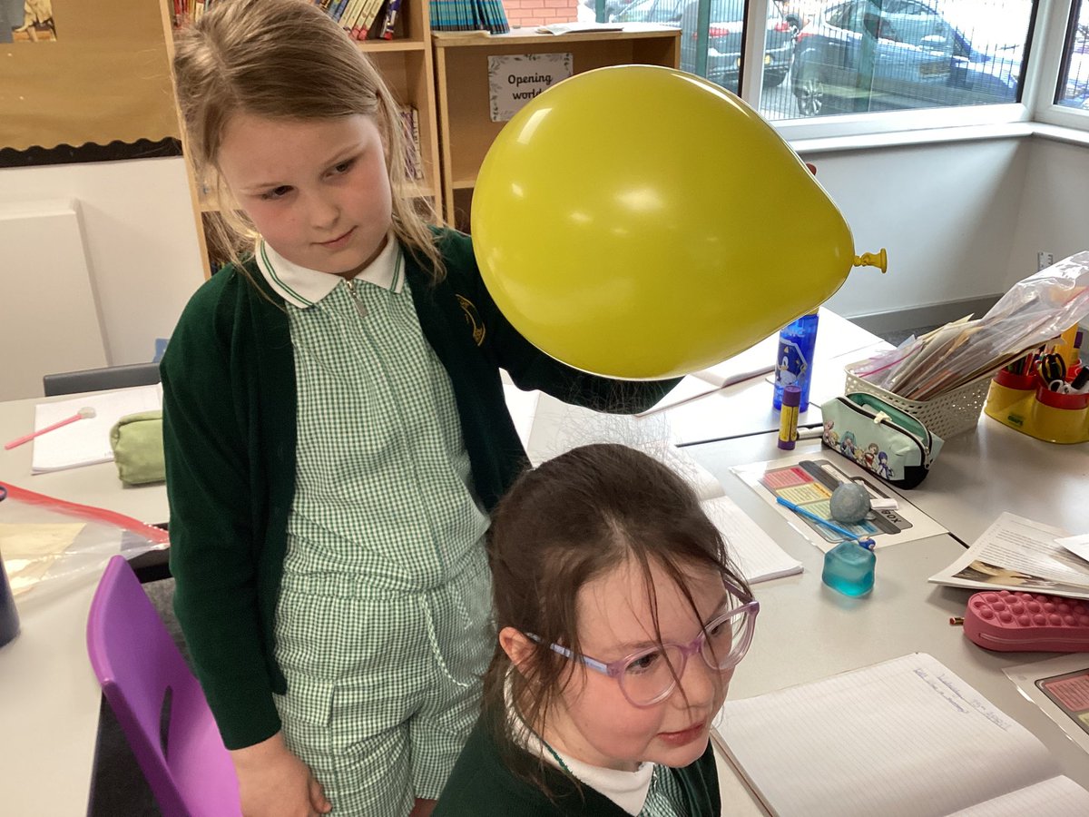 StOsYear4's tweet photo. Creating Static Electricity! ⚡️4DT have been creating static electricity this afternoon https://t.co/dYYkXwFQu3