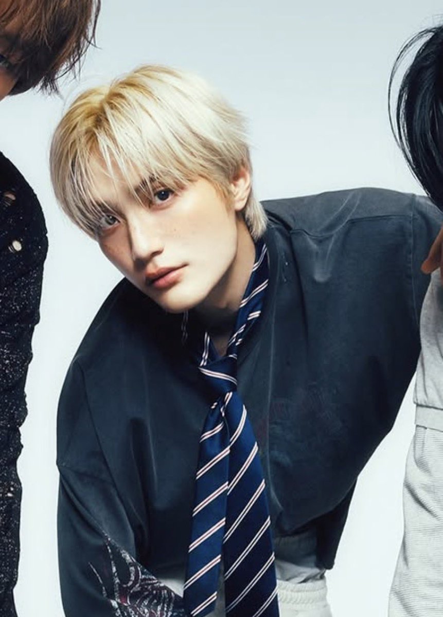 ᶜʳᵒᵖ tweet media