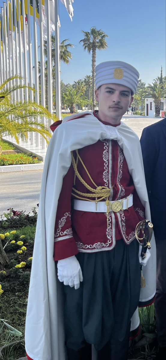 NanaNan34074274's tweet image. MashaAllah au fils de mon pays. Regardez moi cette beauté, cette prestance et cette allure. Qu’Allah le protège. 

#Algérie