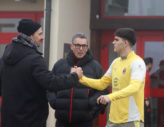 Rossonerosemper tweet media