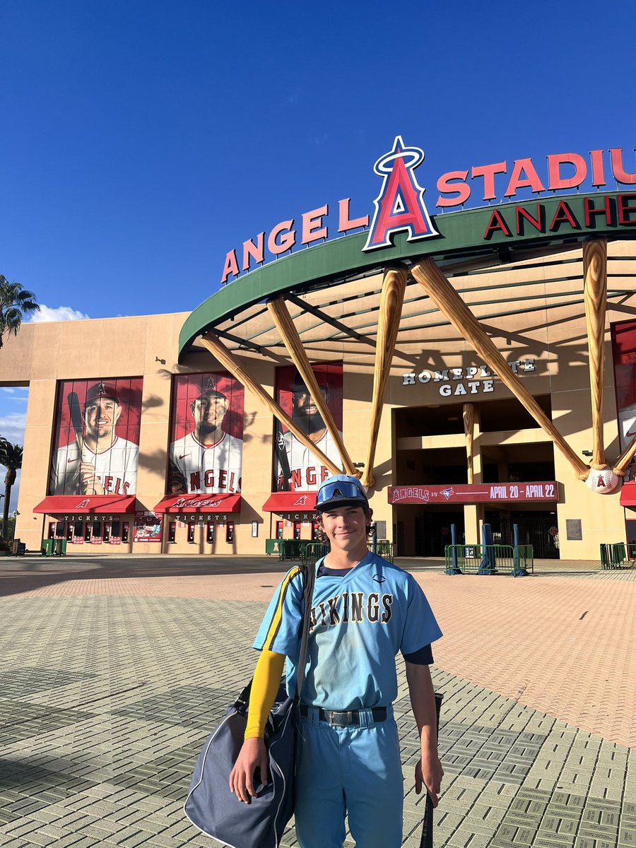 aiden_hesse19's tweet photo. Great game at Angel Stadium for Marina HS!  @Marinabaseball_ got the win 7-1. I got two runs in and played 2nd base. Such a great experience. Thank you @Angels! https://t.co/i0gVr5w4m5