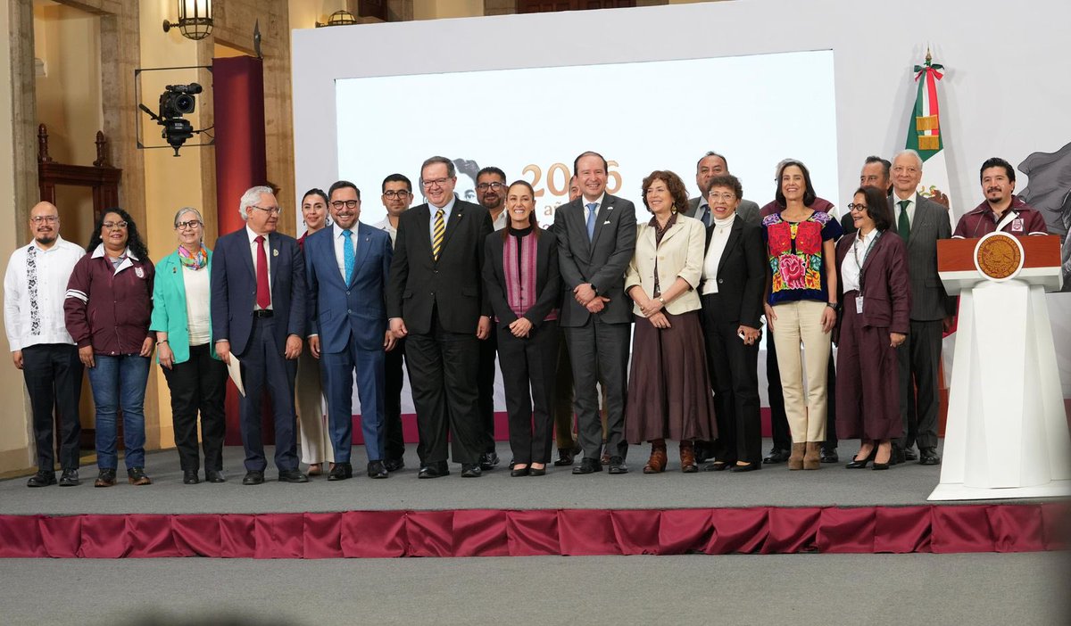 Luz Elena González Escobar tweet media