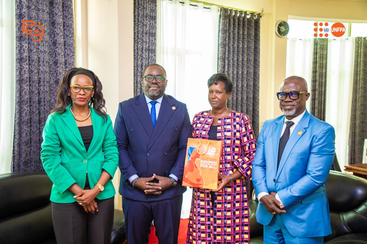 UNFPABurundi's tweet image. @jelidje a exprimé sa gratitude pour les conseils et l’appui constant de l’Ombudsman, notamment dans le plaidoyer contre les #VBG. Madame l’Ombudsman a salué l’impact du travail accompli et lui a souhaité plein succès pour la suite. #Partenariat #ICPD30 #cpd9bdi #UNFPA