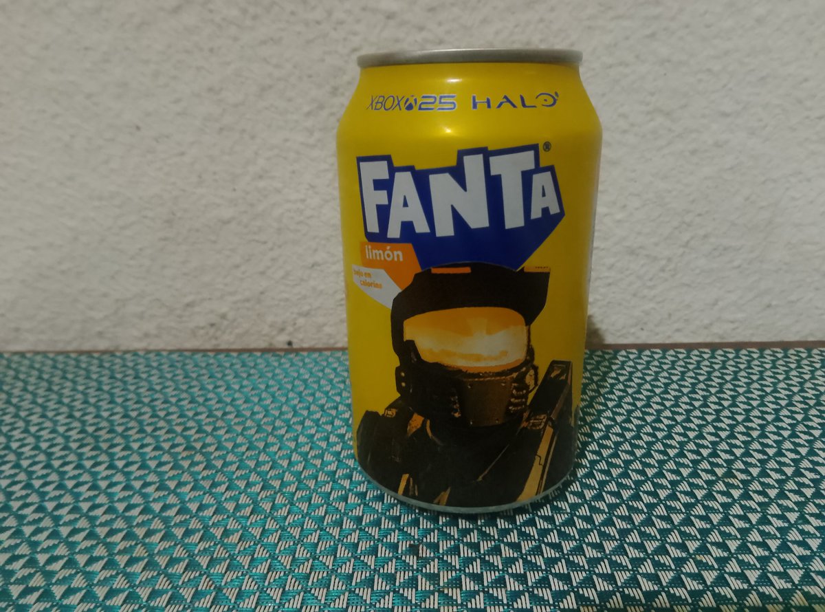 rikubattle's tweet photo. Una Fanta de limón para empezar el día, y con Halo 😁👍

Me han dicho que busque un fondo para mis fotos, así que eso es lo que haré. https://t.co/SAkKiXOnV9