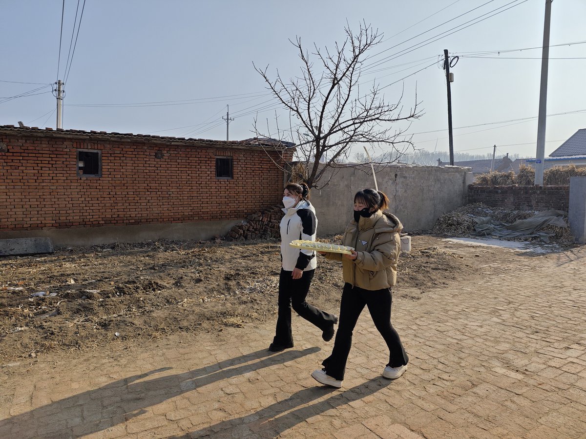 mAmA3tERuNa tweet media