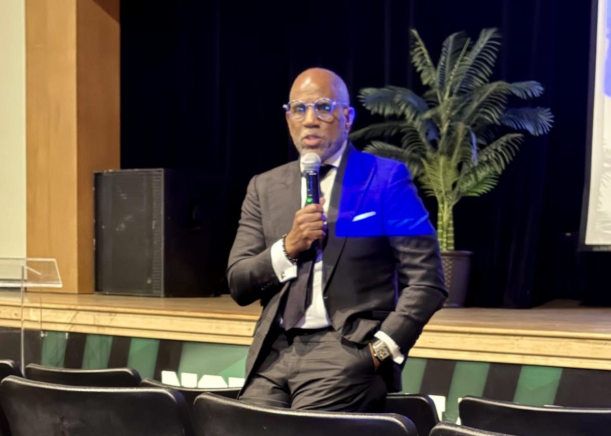 docstevegallon's tweet photo. Dr. Steve Gallon III held provided a powerful and purposeful discussion and presentation at the District 1 Town Hall Meeting around educational policy, funding, legislation, and the future of public education in Miami-Dade County Public Schools. @MDCPS @MDCPSNorth https://t.co/ZG9mu8yzWs