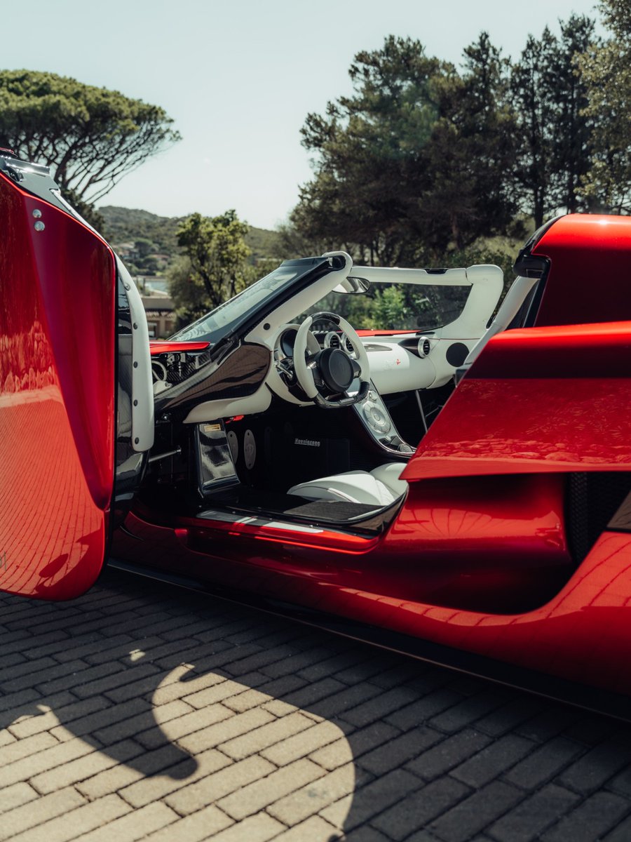 COMPETITION tweet media