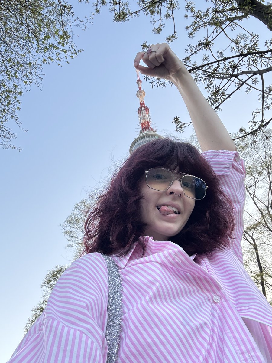 moon baby tweet media