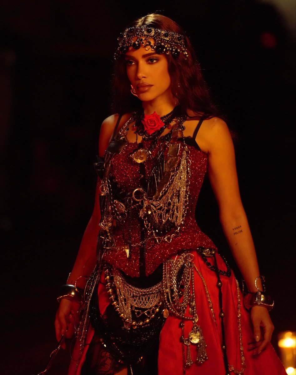 Anitta Press tweet media