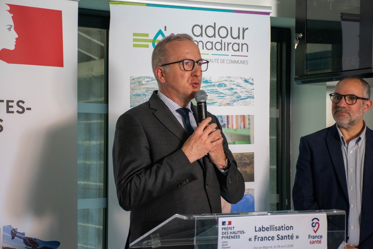 Prefet65's tweet photo. #VotreSanté | Le #préfet65 s’est rendu à Vic-en-Bigorre pour la #labellisation «France Santé» de la Maison de Santé de la CCAM. Ce label garantit et améliore la lisibilité de l’accès aux #soins.
Renforçons l’offre de santé afin d’être plus accessible dans les Hautes-Pyrénées ! https://t.co/jBmyf5gWNf