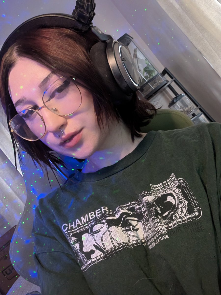 Emoreptar 🦖 strimmer tweet media