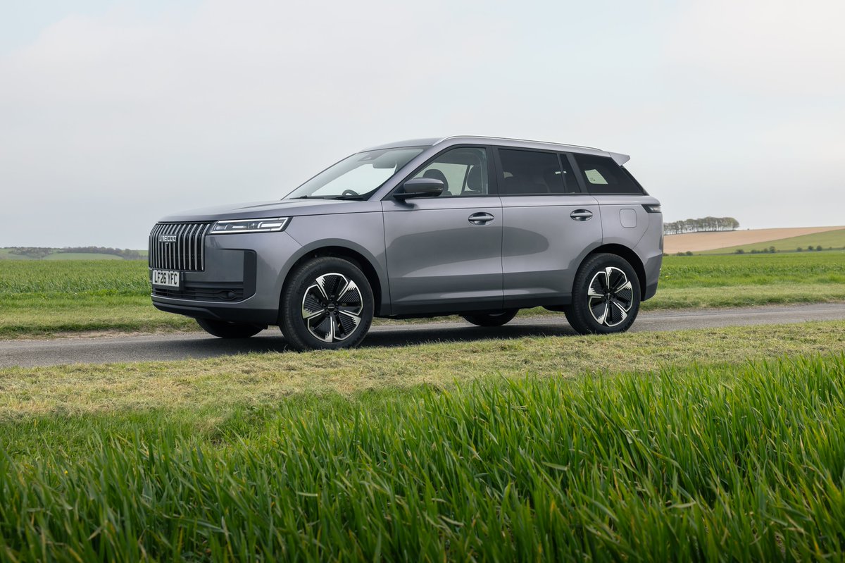 motornewsonline's tweet image. The new full-hybrid JAECOO 5 SHS-H compact SUV.  The JAECOO 5 SHS-H, a new model equipped with a full-hybrid powertrain. Tap on to read all about it... motoringdg.co.uk/hybrid/the-new… : #suv #compact #fullhybrid #ev #electricvehicles #jaecoo #valueformoney :