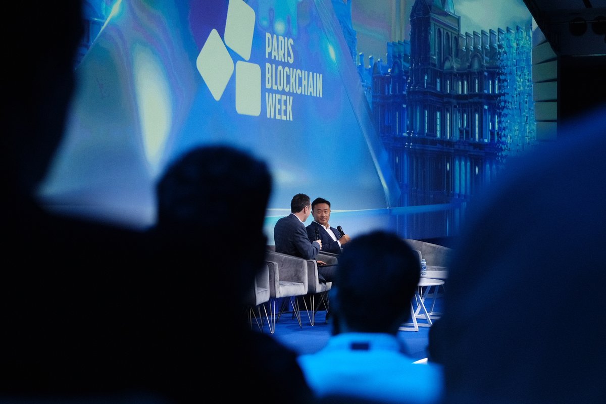 Bybit_Polish's tweet image. Od strategii w świetle paryskich reflektorów, po funkcje w apce na Twoim telefonie. 📱

@benbybit na głównej scenie tłumaczy kierunek, w którym zmierzamy, ale to Wy na końcu sprawdzacie, czy dowieźliśmy. Słuchamy i wdrażamy.

Więcej info wkrótce. 

#NewFinancialPlatform #PBW2026