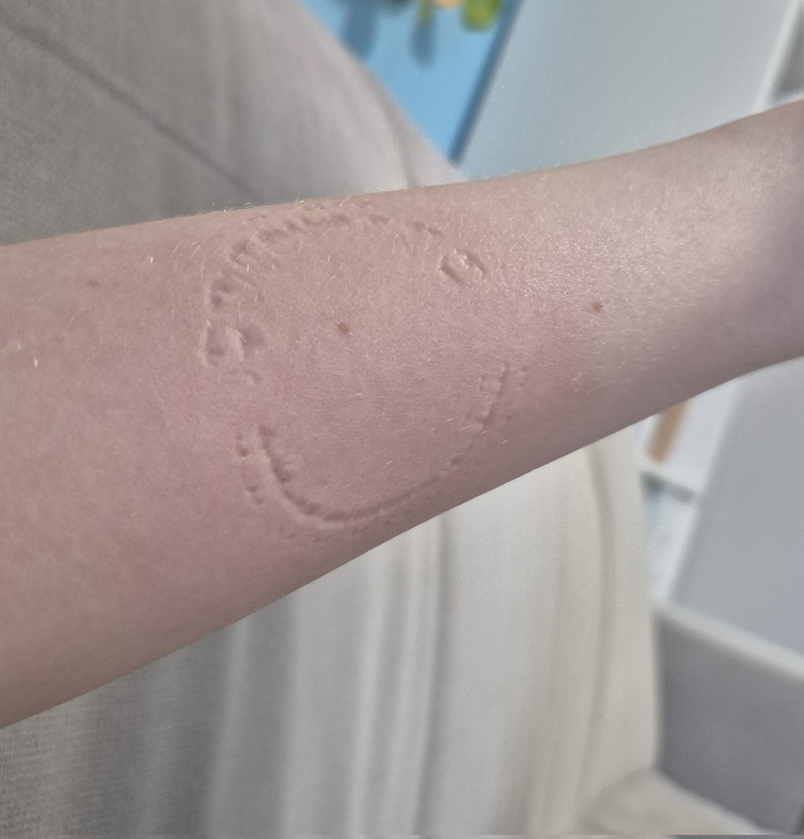 хуилка для пяток//жду спайдерверс (и СВ999) tweet media