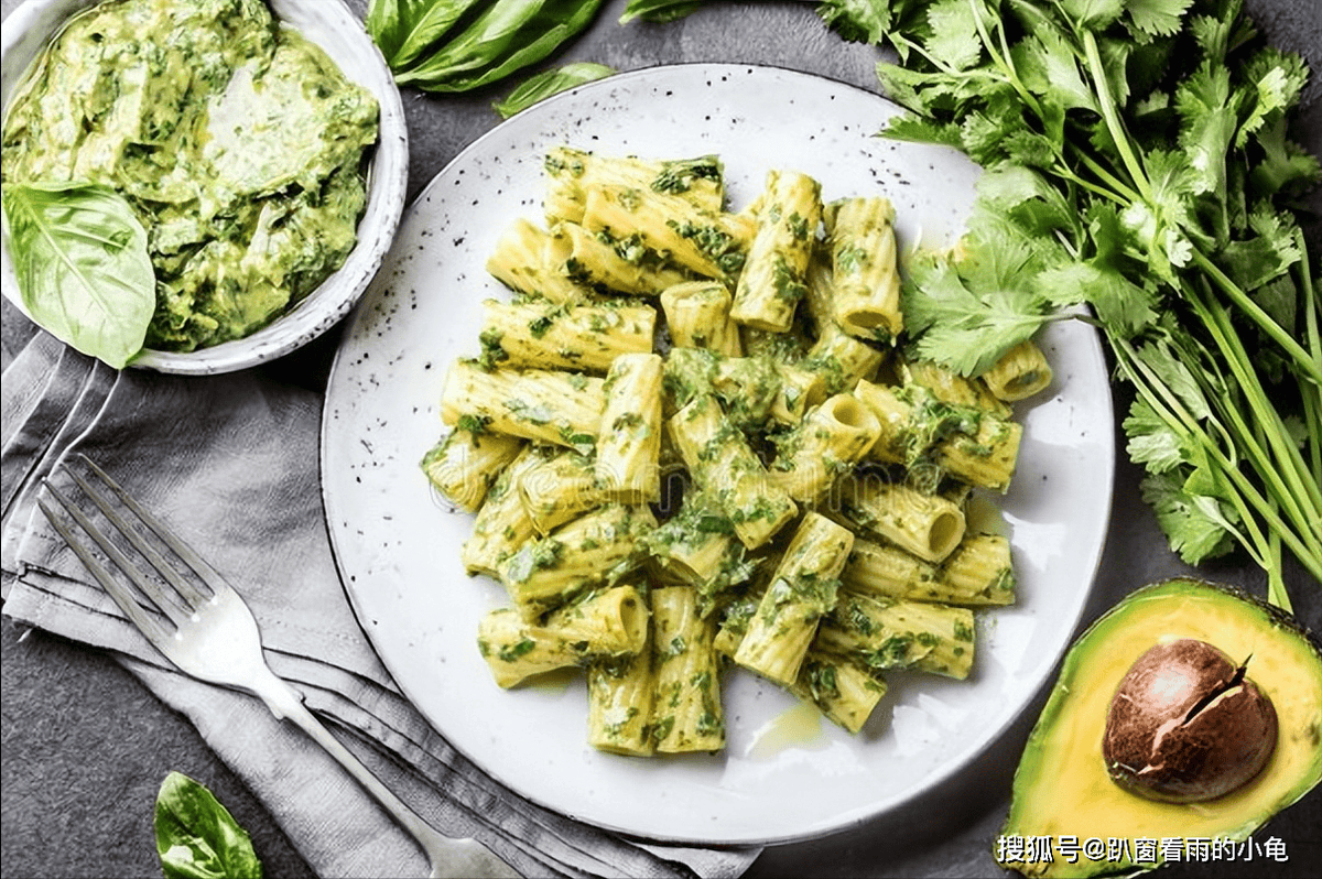 Özburki tweet media