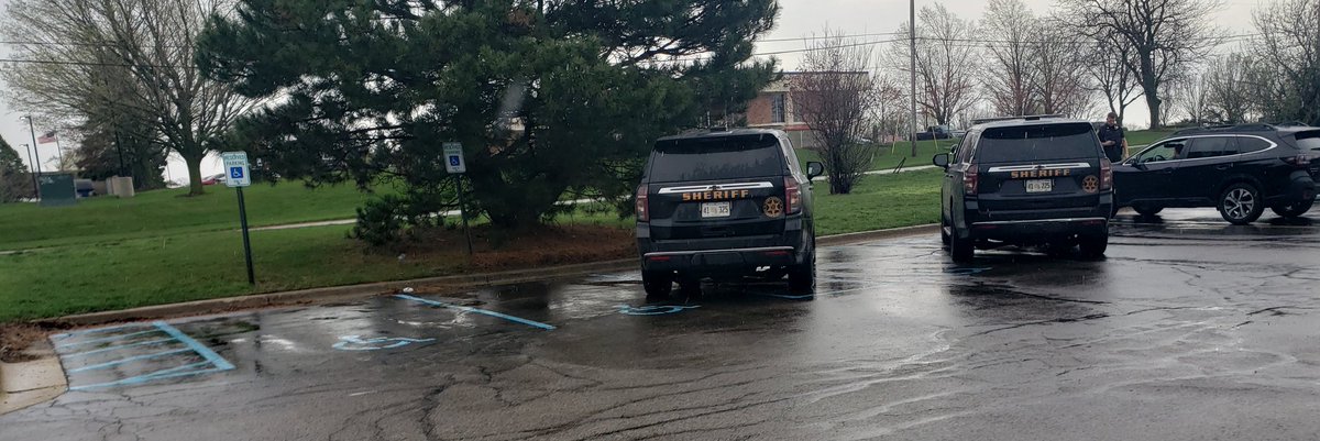 bnelsonphd's tweet photo. Hey @KentSheriff great parking job. Very efficient use of space and taxpayer dollars. I feel very protected and served https://t.co/9pW23GB8Y8