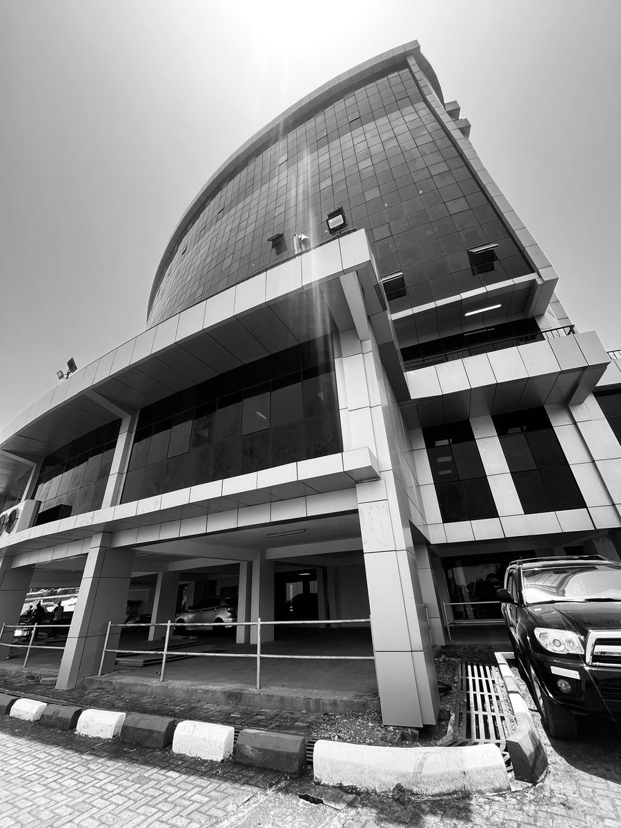 James V Combey🇸🇱💓 tweet media