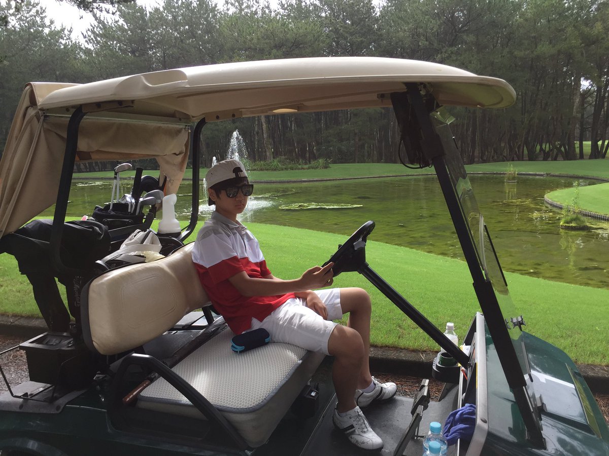 BLUEJAYS_CO's tweet image. 260415 | WEVERSE

#JAY posted a photo on Weverse!

“2015 in Miyazaki with my dad ⛳️🏌♂️🤣”

#엔하이픈_제이 #제이 #ジェイ #ENHYPEN_JAY #JAY #엔하이픈 #ENHYPEN @ENHYPEN @ENHYPEN_members