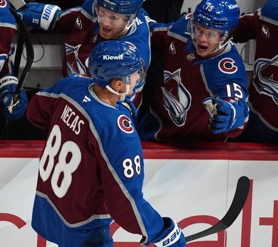 Avalanche Forever tweet media