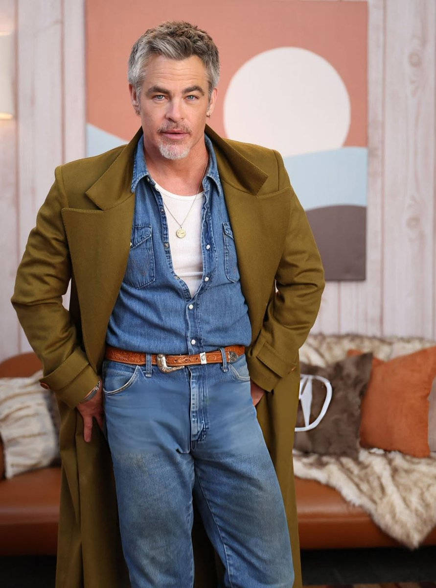 Chris Pine ไทย tweet media
