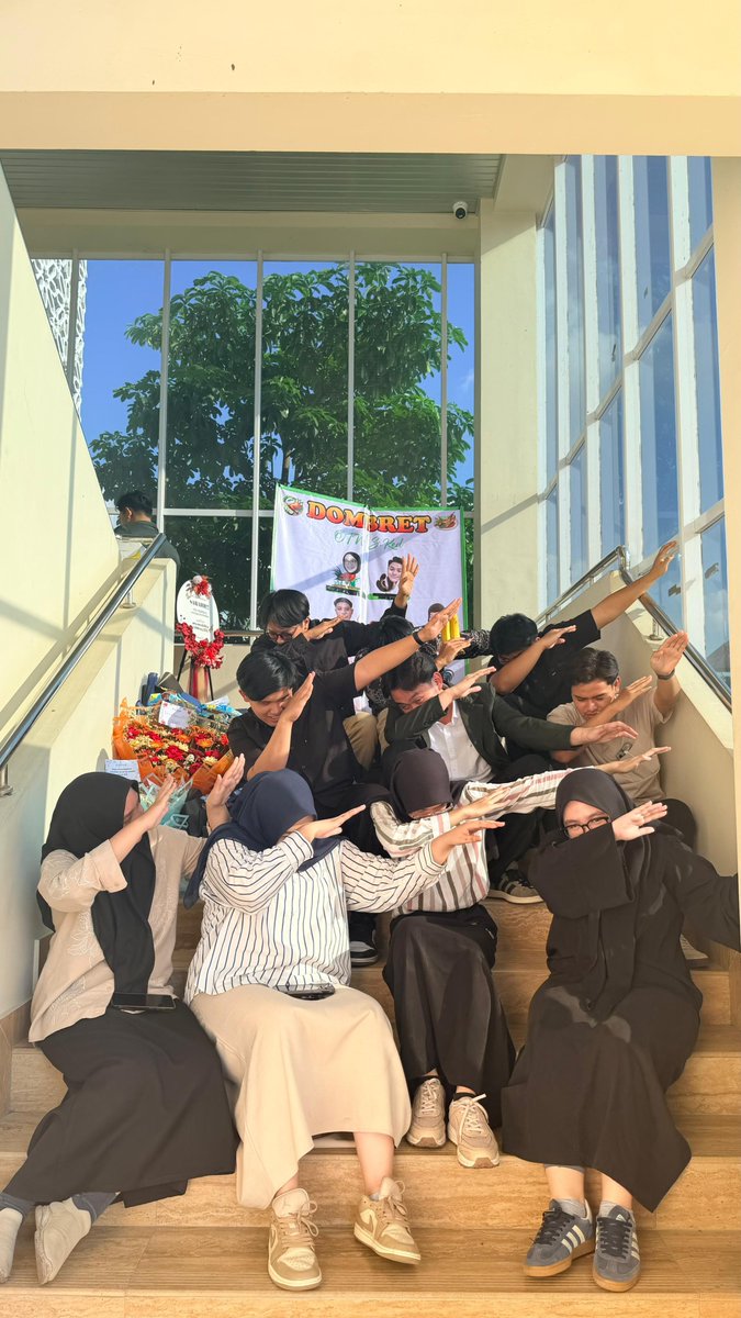 malam hari tweet media