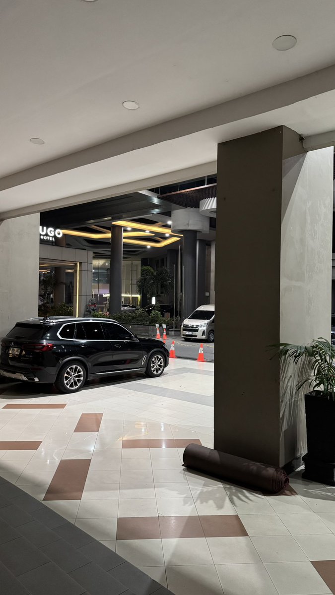 klo nonton tuh sering ambil jam malam, dan pasti pulang ny udh gelap