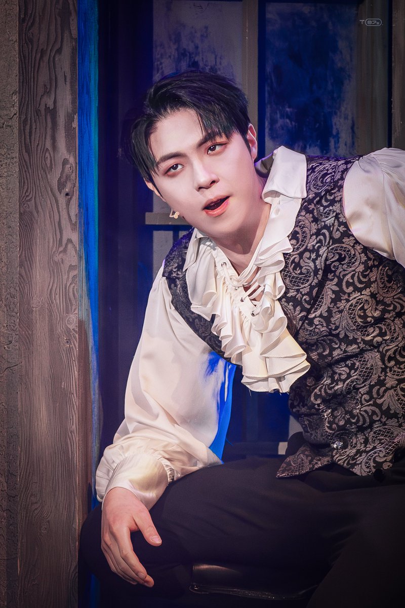 𝟾𝟽𝚜 tweet media