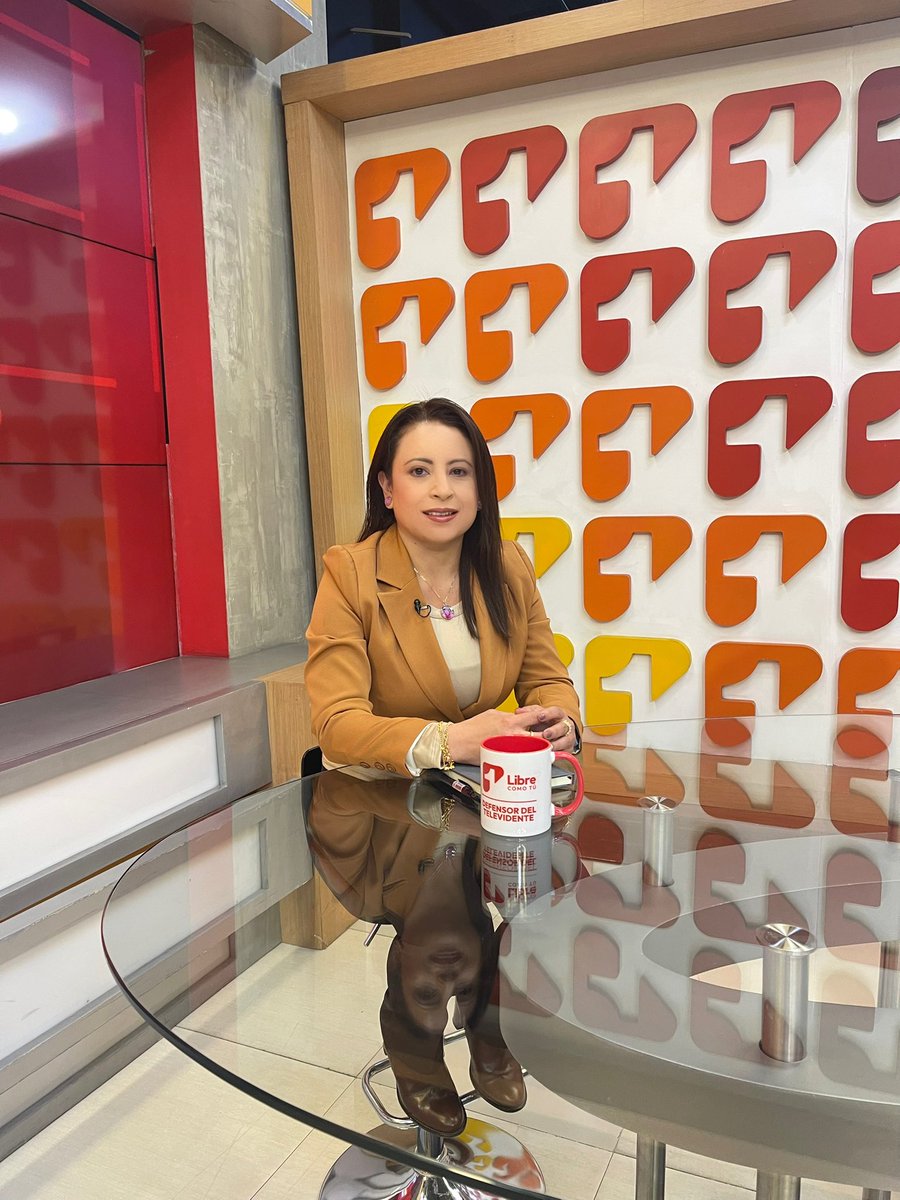 SolmaryMbc's tweet photo. El marketing también implica responsabilidad

En la más reciente edición del programa del defensor del televidente del Canal Uno, abordando un tema clave y necesario: el impacto de las marcas de bebidas alcohólicas y sus campañas publicitarias en los medios de comunicación. https://t.co/1EWi4mczRL