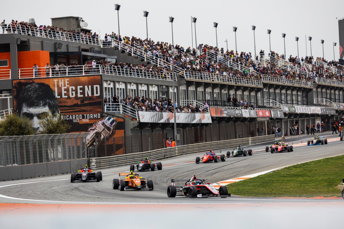 tecnicar_racing's tweet image. The best images from the past weekend in València ❤️

📸@fotocar13 &amp;amp; @vinyi_arnau96 
📱 @vinyi_arnau96
#E3 #E4 #Eurocup3 #Eurocup4 #F4Spain #SpanishF4 #TecnicarByAMTOG #TCode #RoadToF1 #SingleSeaters #WeLiveForRacing