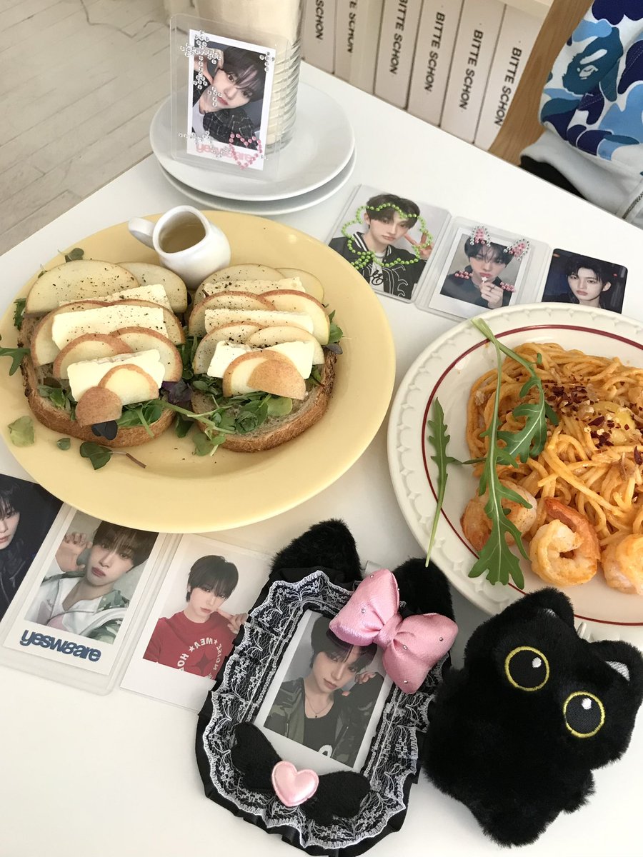 luvkittenee's tweet photo. 미소녀와의 데이트는 언제나 행복한 거겟조 …♥︎ https://t.co/xk4bv0gChb