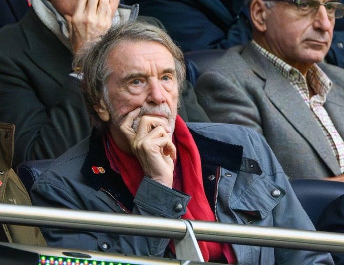 imfuraluc01's tweet image. #EXCLUSIVE: According to my workmate at @bbkigalifm Sheikh Shaybah @nsabieric78 , also known as “PAPA Mainoo,” a Longtime Manchester United supporter; Manchester United owner Sir Jim Ratcliffe was in Rwanda last week, as seen in the picture.👀

The English billionaire visited