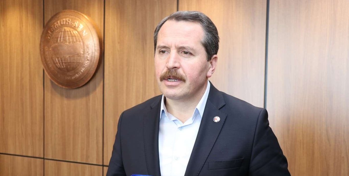 snnurfahaber's tweet photo. Eğitim Bir Sen Genel Başkanı Ali Yalçın:

“Milli Eğitim Bakanlığı acil bir şekilde okulları cuma günü dahil ivedi tatil etmelidir…

Bu Hafta Okullarda Derslere Ara Verilsin! Okul güvenliği sağlanmadığı müddetce ne öğrenci öğretmen okula gitmesin." https://t.co/Pnx3H3reMN