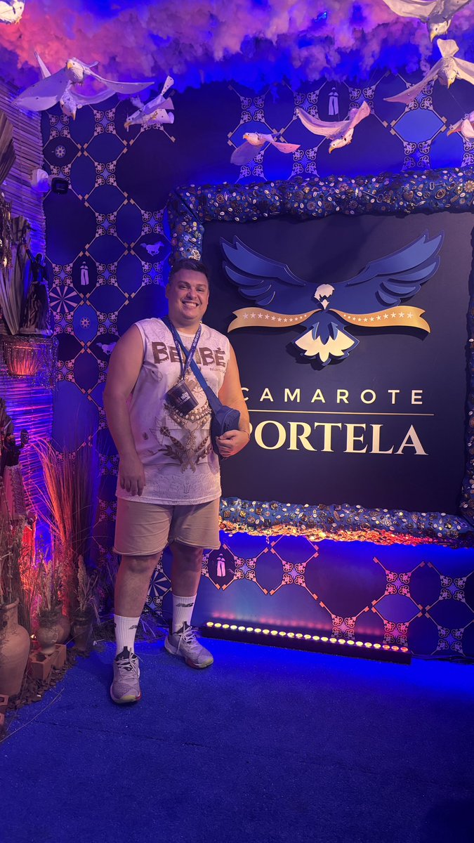 Yavorkes's tweet photo. @ivernverde fatos inúteis sobre mim:

altura: 1,81m
tamanho que calço: 46
sexualidade: gay
comida fav: comida japonesa
filme fav: Um dia 
série fav: Dawson’s Creek 
animal preferido: cachorro
trabalho: Gerente de contas internacionais https://t.co/ArRy7HrY5o