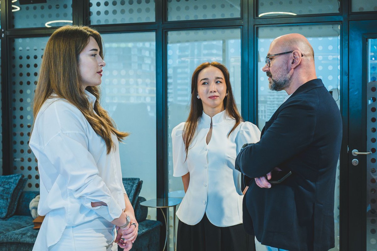 QSTP's tweet image. Smarter menus. Better dining.

Sufra AI, one of QSTP’s incubated startups, is rethinking the restaurant experience and has been named the first investment of Snoonu Startup Factory.

Built in Qatar. Ready to scale.

#QSTP #AI #Startups #Impact 

قوائم طعام ذكية… لتجربة أفضل.