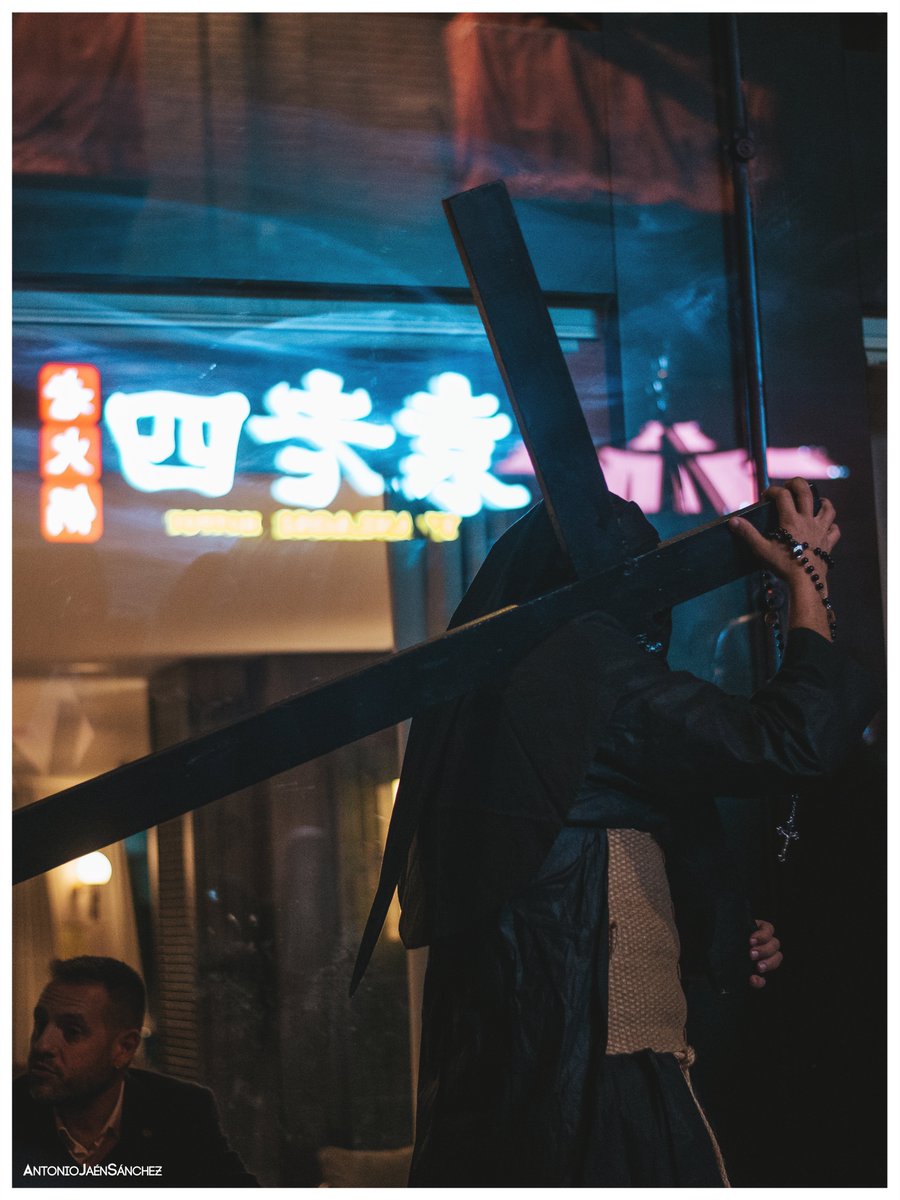 "Resulta que las personas solitarias son todas iguales..."

Wong Kar-wai - Happy toghether (1997)

📸 <a href="/ImagineJaemmm/">Antonio Jaén Sánchez</a>