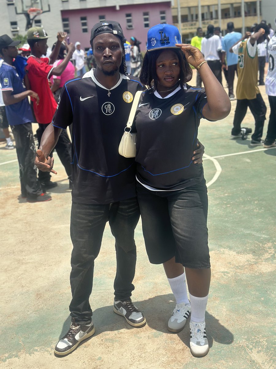 vanillaskyOG's tweet image. FYB Day 3: JERSEY DAY.
It was fun to link up with my fellow Eorld Champions! 🏆💙🖤
#COYB #chelsea #blues 
Rocking the badge with pride! 💙
#FUNAABFYB26 #lastdaysinuni