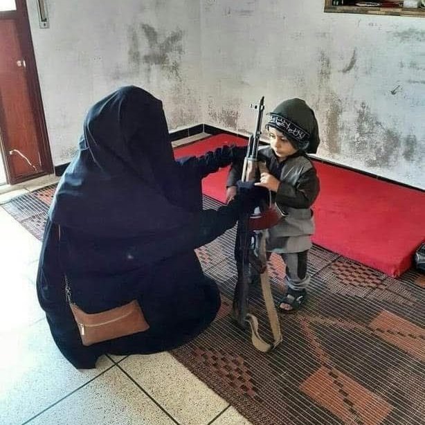 عمیر•خپلواک✒ tweet media