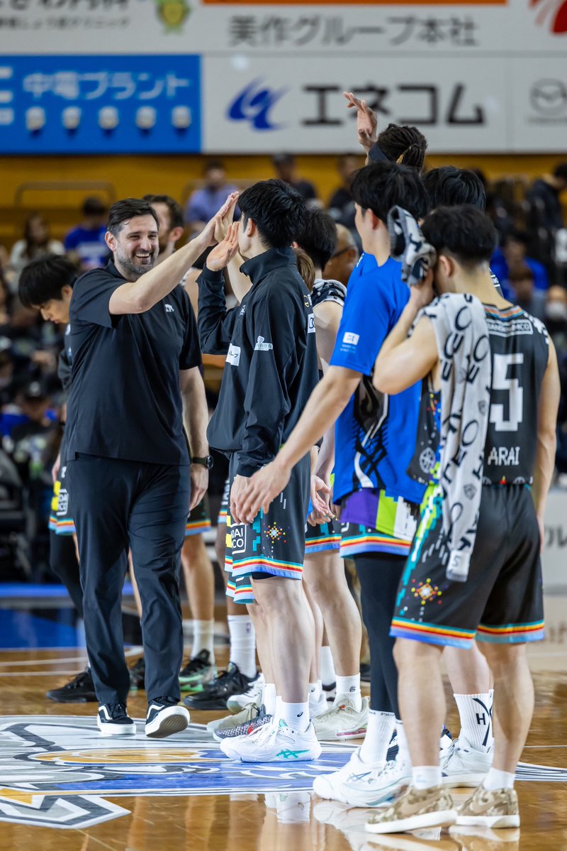 先週暗い顔で挨拶してたボジッチが今日は満面の笑みで最高すぎた！！！