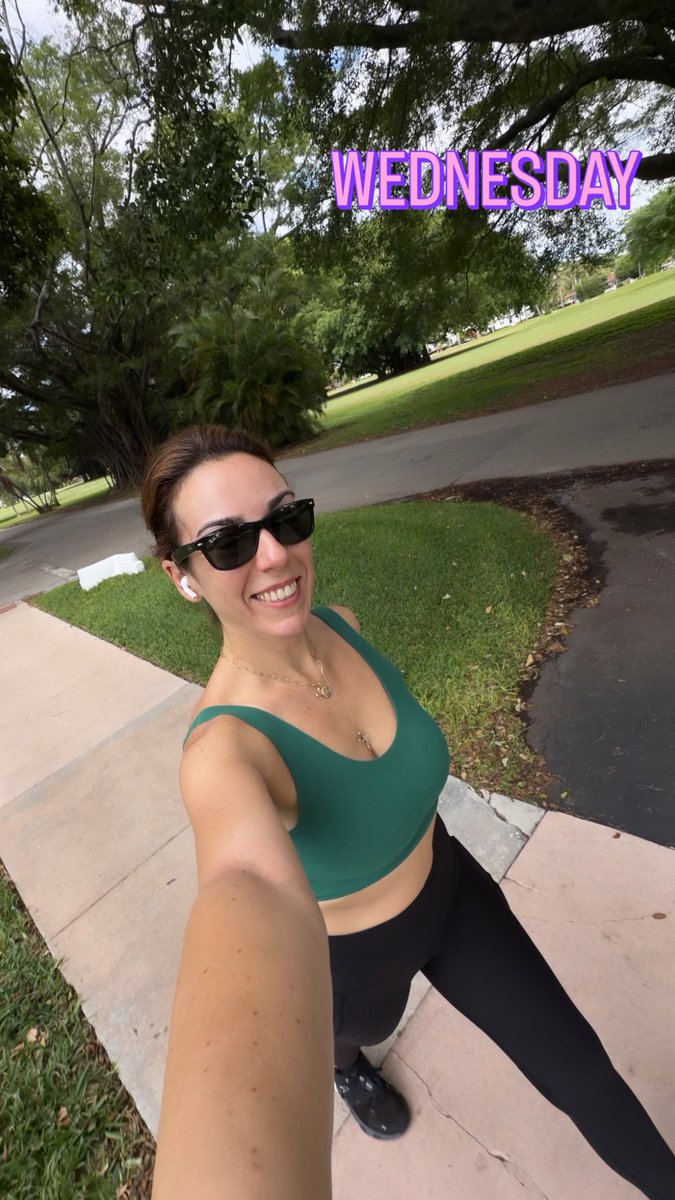 Julz 🌙✨ tweet media