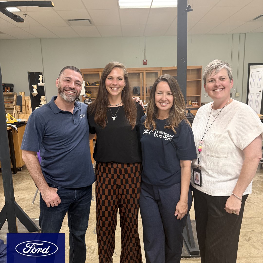 blueovalcity's tweet photo. A great day at Haywood High School, where we came together to showcase the new Ford Future Builders Lab in action.

Through ongoing support, these labs are helping schools build sustainable programs.

#FordPhilanthropy #FordCommunityRelations #FordAtBlueOvalCity #GoodNeighborPlan https://t.co/e5koFb3cRk