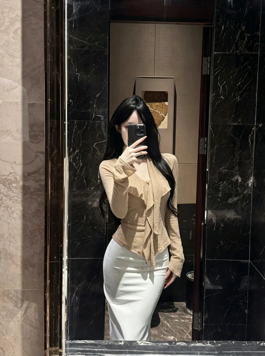 值这个点有没睡的男生要要打飞机吗