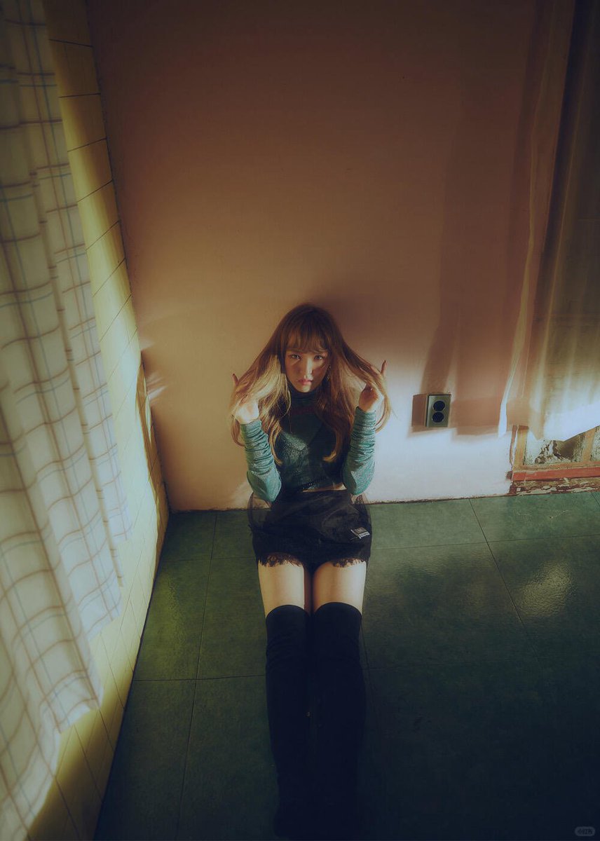 rainstopswhen's tweet photo. 23 year old Wendy 🥺 https://t.co/hlMShu9nSe
