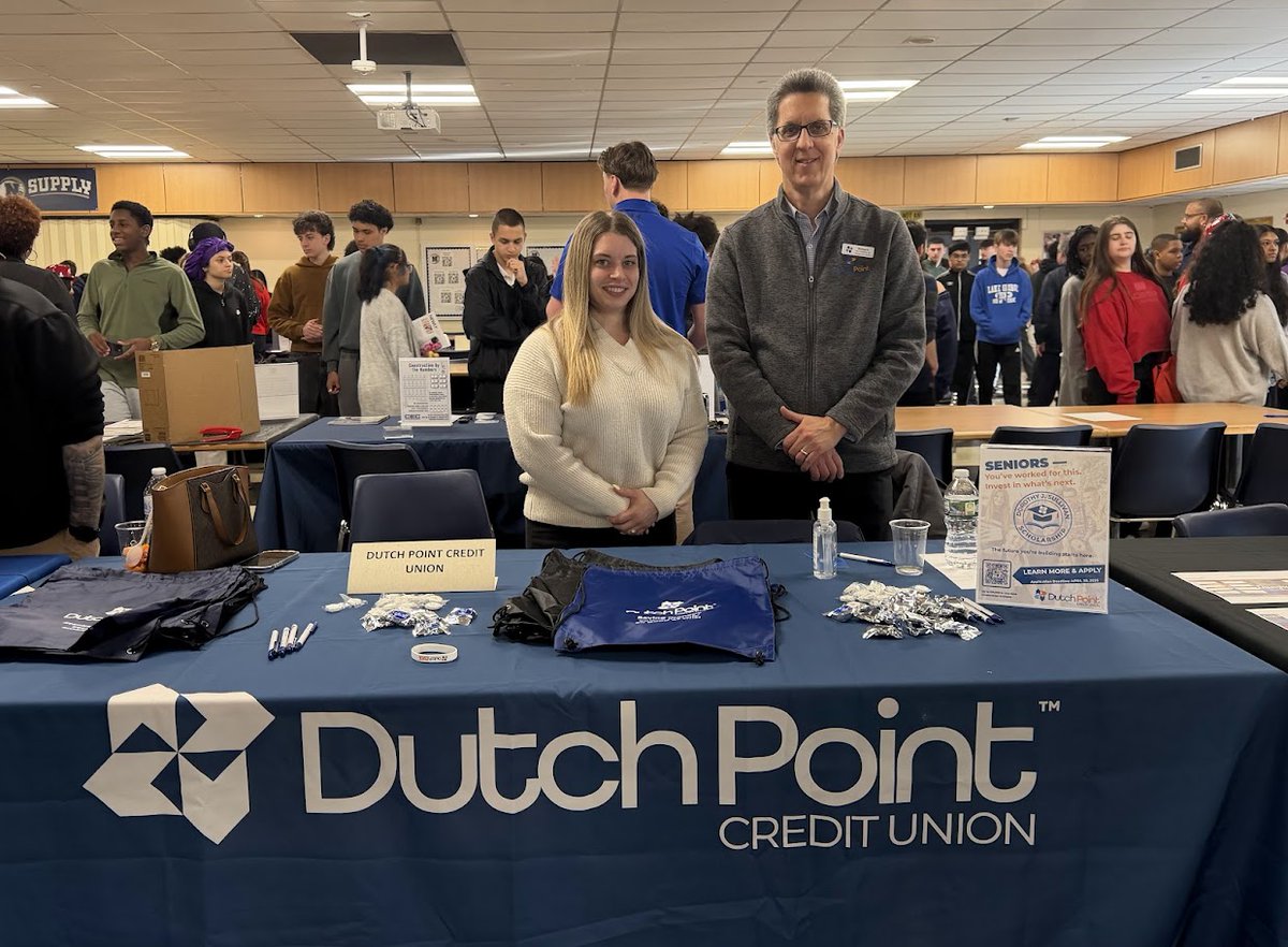 DutchPointCU's tweet photo. Our People &amp; Culture team connected with students in Wethersfield &amp; Newington, talking about careers, money basics, and what’s possible after graduation. From opening a first account to exploring future paths, it’s all about giving students a starting point they can build from. https://t.co/ks5ba5TKK7