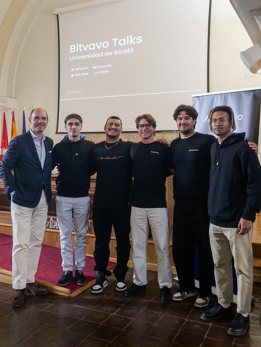 Gracias a <a href="/bitvavocom/">Bitvavo</a> y a la Spanish Students Blockchain Coalition por organizar este evento.

Buen espacio para hablar sobre cómo se están conectando los mercados tradicionales con los activos digitales, juntando perspectivas desde exchanges, banca (<a href="/santander_es/">Santander España</a> ) y blockchain.