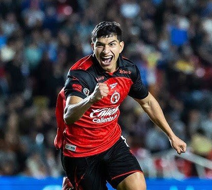 Línea Azulcrema 🦅 tweet media